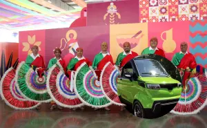 El auto eléctrico 99 mil 999 pesos que está causando furor en la Feria de Puebla 2025