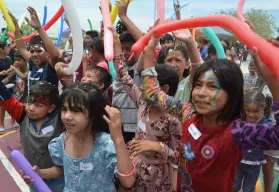 Con alegría y esperanza, en Las Coloradas en Culiacán festejan el Día de la Niñez con juegos, música y sorpresas