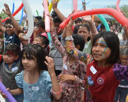 Con alegría y esperanza, en Las Coloradas en Culiacán festejan el Día de la Niñez con juegos, música y sorpresas