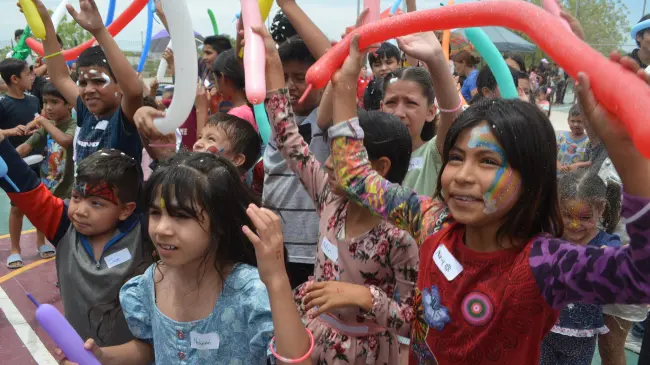 Mientras existan corazones dispuestos a dar con amor, la infancia y la esperanza seguirán floreciendo en comunidad. Foto: Juan Madrigal