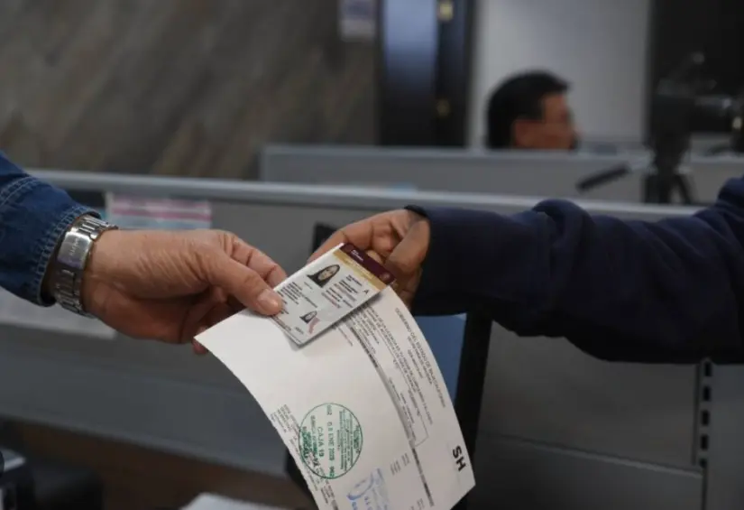 Una vez cumplidos los requisitos puedes pasar por tu licencia de conducir. Foto: cortesía