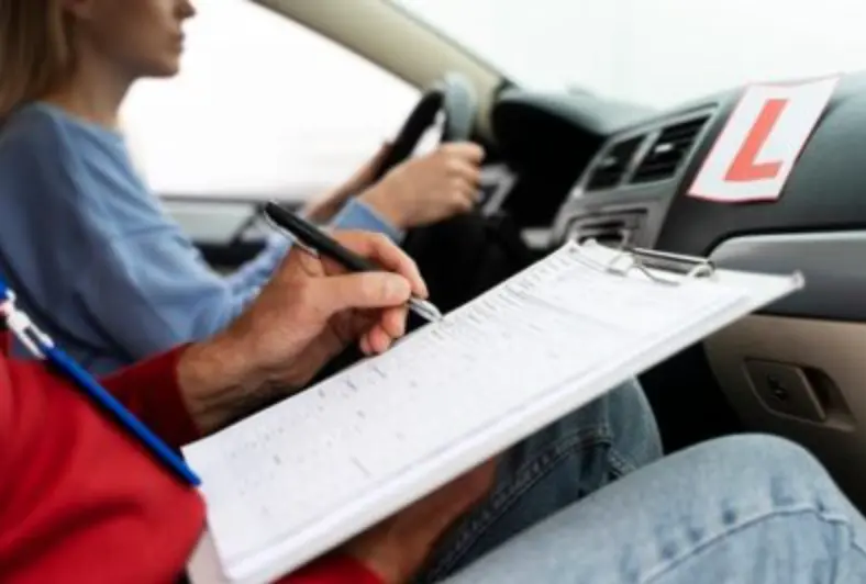 No olvides pasar tu prueba de manejo antes de solicitar la licencia de conducir. Foto: cortesía