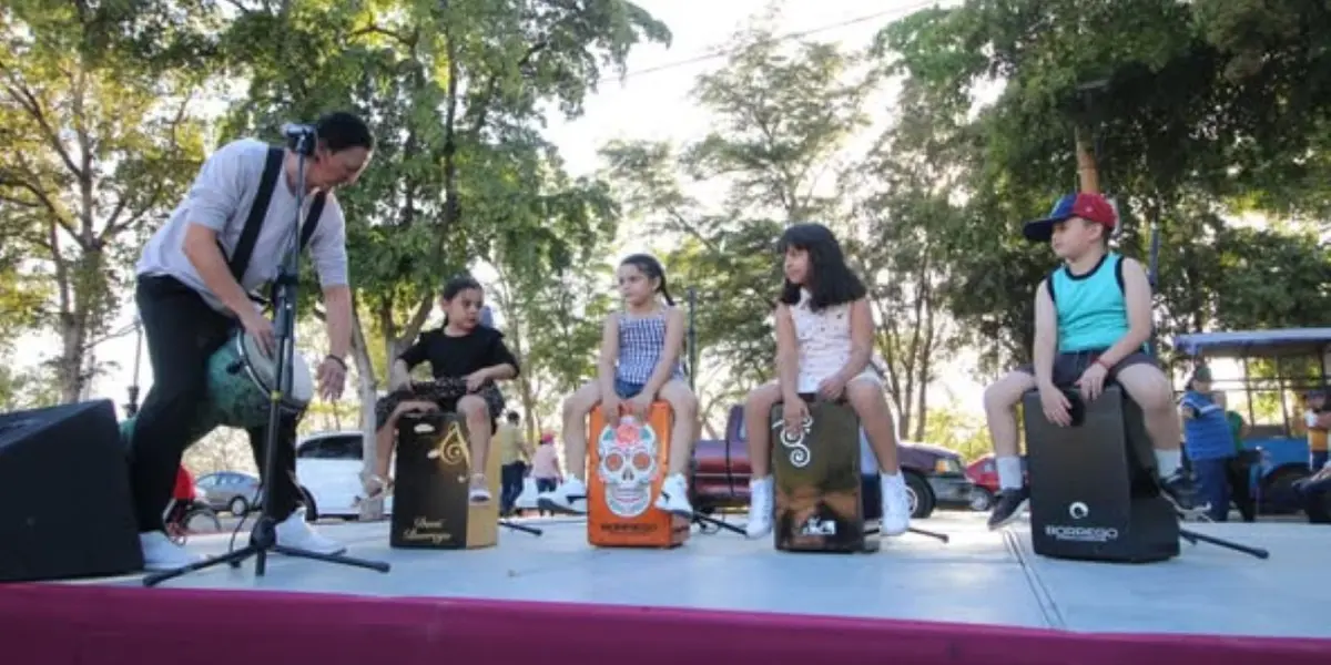 Espectáculo musical gratuito alegra a familias en el Parque Culiacán 87 con Itiner-Arte del IMCC.