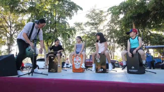 Espectáculo musical gratuito alegra a familias en el Parque Culiacán 87 con Itiner-Arte del IMCC.