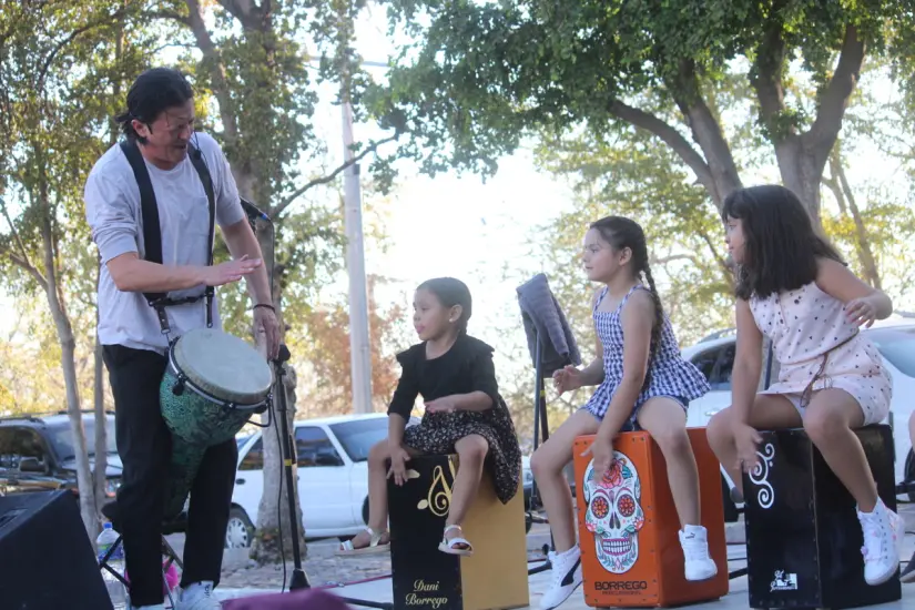 Niñas y niños hacen música en Parque Culiacán 87