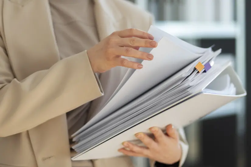 Documentos para inscribirte al programa. Foto: Freepik