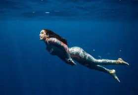 ¡Nuevo récord! La apneísta Camila Jaber impone nueva marca nacional de buceo libre o apnea en cenote