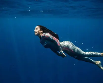 ¡Nuevo récord! La apneísta Camila Jaber impone nueva marca nacional de buceo libre o apnea en cenote