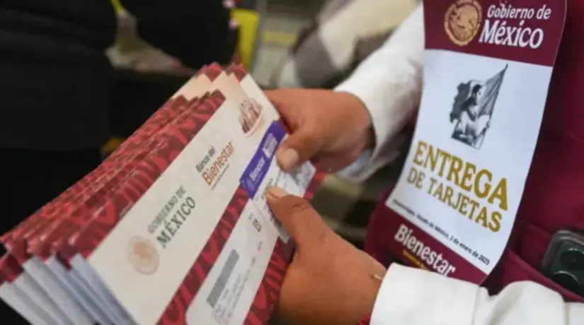 Los estudiantes que recibieron su tarjeta en abril podrían obtener un pago retroactivo. Foto: cortesía