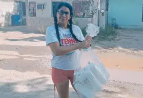 "Lince" Valdez combate plagas y emprende con su fumigante ´El Chacaloso´ en Navolato