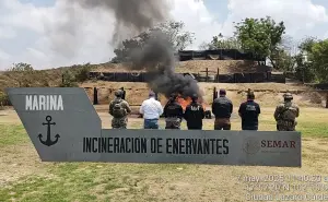 Marina incinera más de trescientos kilogramos de clorhidrato de cocaína; fue asegurada en costas de Michoacán