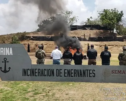 Marina incinera más de trescientos kilogramos de clorhidrato de cocaína; fue asegurada en costas de Michoacán