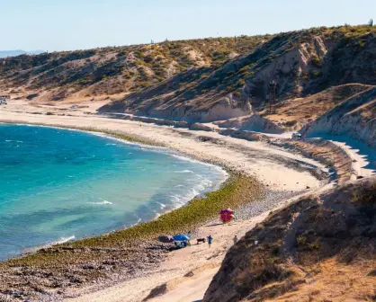 No es una alberca, pero parece una; te decimos donde queda la playa de aguas termales en Baja California y como puedes llegar a ella