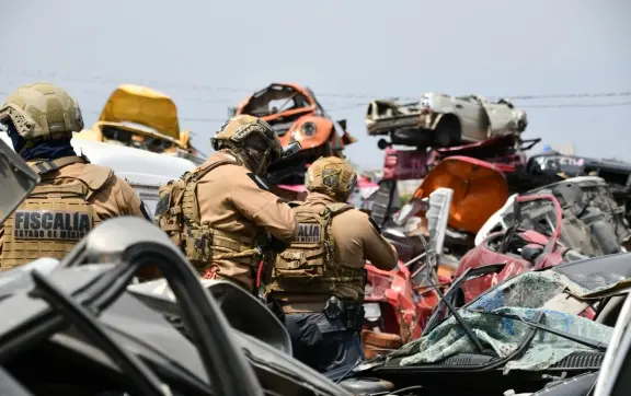 Recuperan 2.8 mil toneladas de autopartes robadas en CDMX y Edomex con Operación Fortaleza