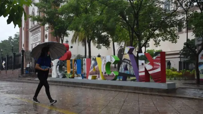Muchos esperan con ansias la llegada de las lluvias en Sinaloa. Foto: Café Negro
