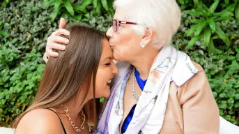 Día de las Madres 2025: 80 frases para felicitar a las mamás en su día