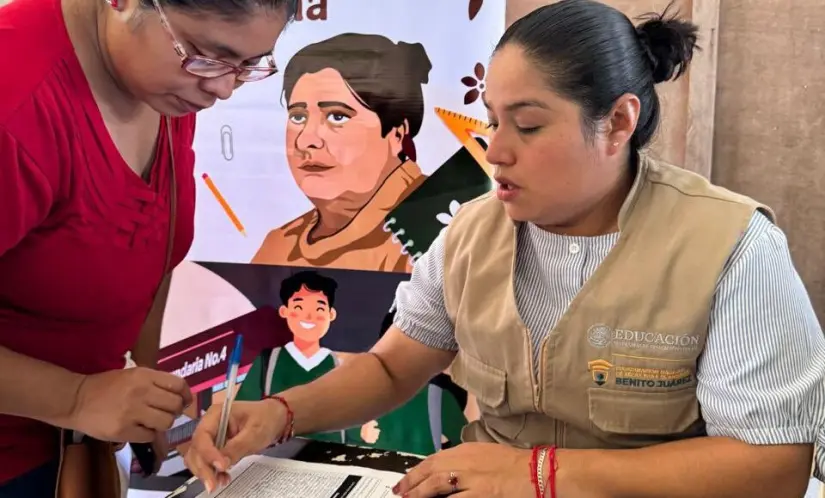 Conoce los detalles acerca de la entrega de tarjetas y pagos de la Beca Rita Cetina. Foto: Gobierno de México.