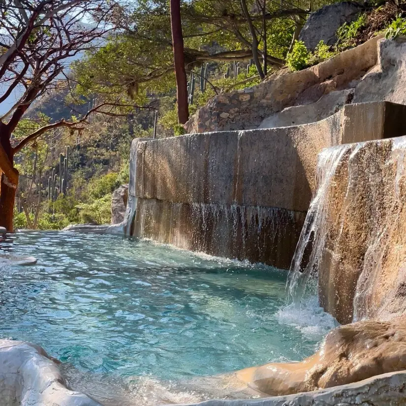 Atrévete a visitar este increíble lugar en Hidalgo. Foto: Grutas Tolantongo.