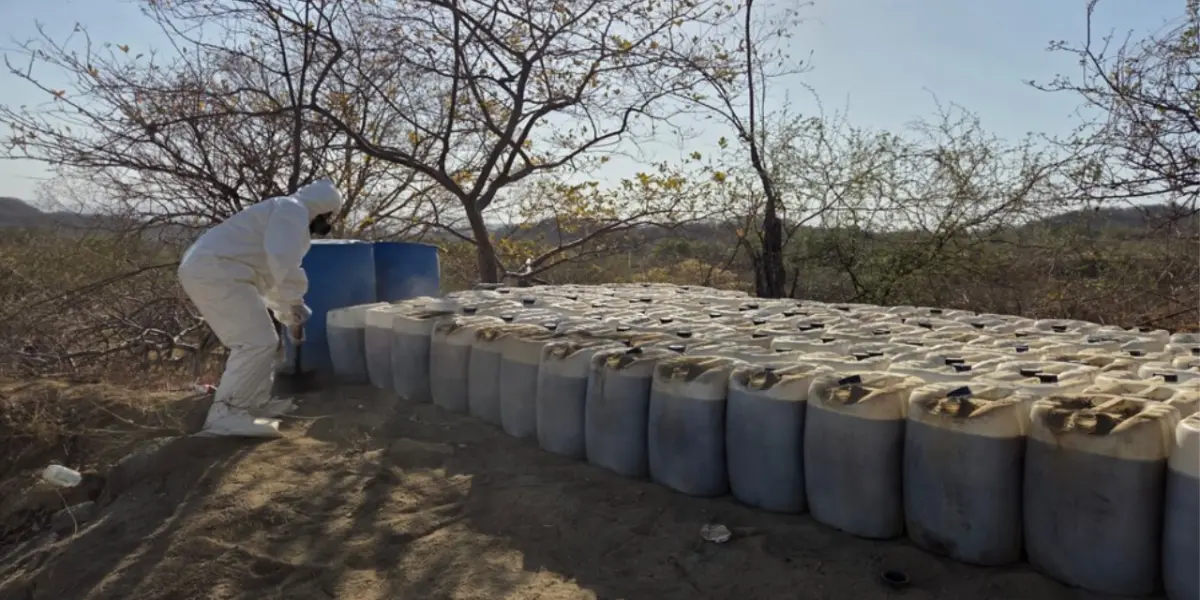 Destrucción de precursores químicos Sinaloa. Foto: Cortesía Gabinete de Seguridad del Gobierno de México