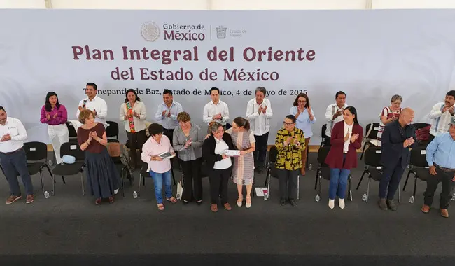 La presidenta lleva a cabo el proyecto Trolebús de su Plan Integral del oriente Amor con amor se paga Foto: Cortesía.