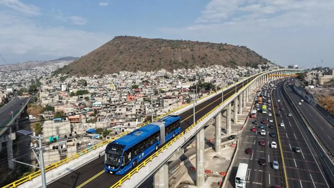 La presidenta da inicio a pruebas preoperativas al nuevo Trolebús Chalco-Santa Marta. Foto: Cortesía.