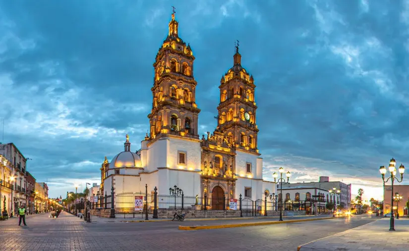 Qué hacer en Durango, el tercer estado más pacífico de México Déjate enamorar por el centro histórico de la capital de Durango. Foto: Mi México 360