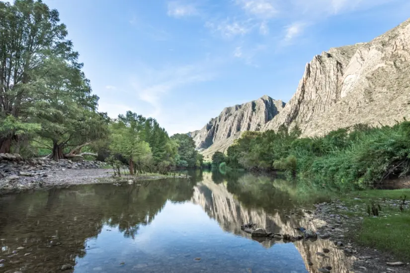 Qué hacer en Durango, el tercer estado más pacífico de México El Cañón de Fernández es un destino ideal para los amantes de la aventura. Foto: Iberdrola México