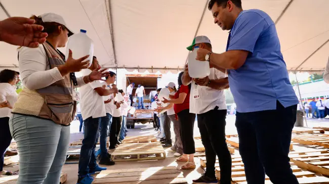 Rubén Rocha Moya y DIF Estatal Dan Inicio al Aquatón para Abastecer 400 Comunidades.