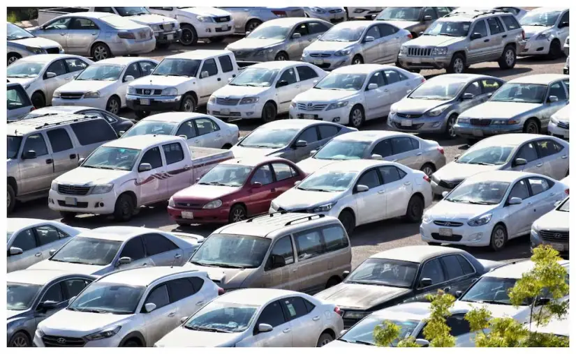 Autos chocolate prohibidos en México 2025 Un auto importado debe pasar por diversos filtros para ser legalizado. Foto: Unsplash.