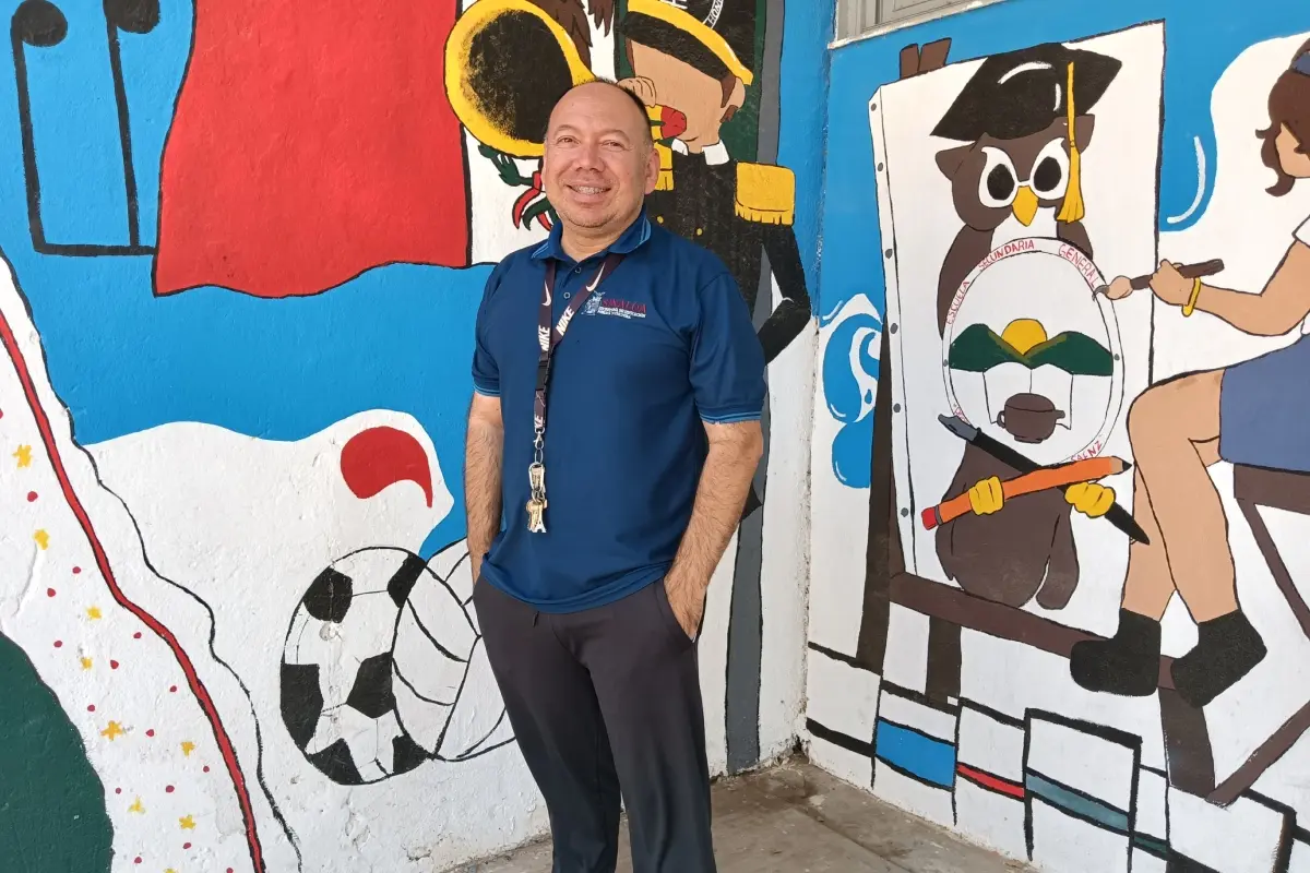 El profesor Yahir Padilla es una institución en el arte de la danza y la coreografía en Sinaloa. Y por ello agradece el apoyo de sus padres Martín Padilla y Etelvina Aceves.