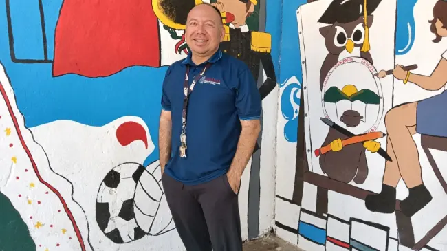 El profesor Yahir Padilla es una institución en el arte de la danza y la coreografía en Sinaloa. Y por ello agradece el apoyo de sus padres Martín Padilla y Etelvina Aceves.