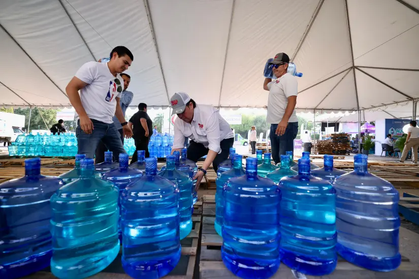 ¿Qué hace Sinaloa para combatir la sequía? El gobierno de Sinaloa brinda atención a la población afectada por la escasez de agua. Foto: Cortesía