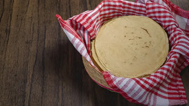 Estas son las características de la nueva tortilla de la UNAM. Foto: Freepik.