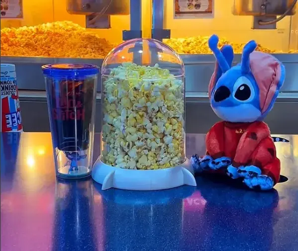 Conoce todos los detalles acerca de los vasos y palomeras de Lilo y Stitch de Cinépolis. Foto: Cortesía. Conoce todos los detalles acerca de los vasos y palomeras de Lilo y Stitch de Cinépolis. Foto: Cortesía.