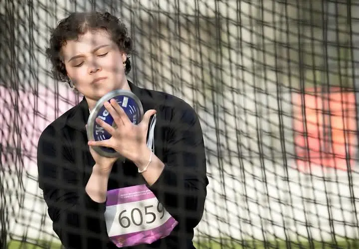 Norma Cázarez, orgullo de Culiacán, conquistó medalla de plata en jabalina y bronce en disco durante el Grand Prix Mundial de Paraatletismo 2025 en Jalisco.