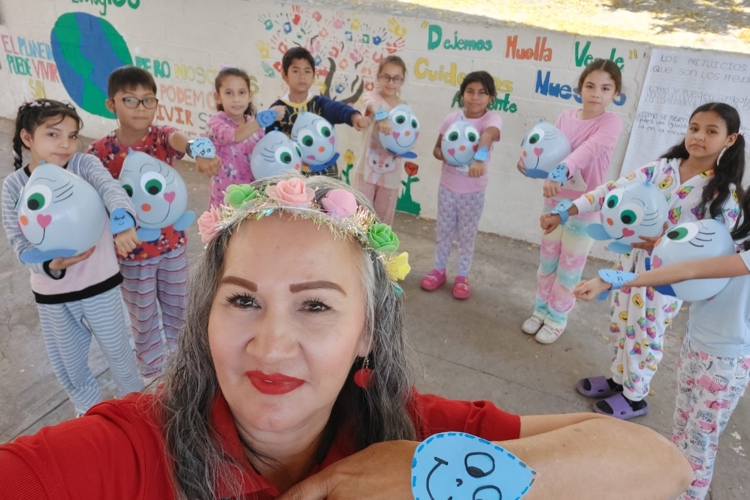 Silvia Verónica: la maestra que educa con pasión en Culiacán y saca adelante a sus tres hijas