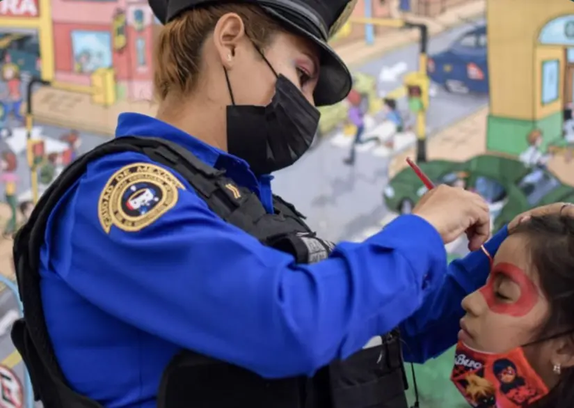Polícia en dinámica. Foto. Barrio Adentro.