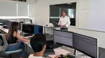 Un maestro que inspira: la historia de Daniel González y su impacto en generaciones del Tec