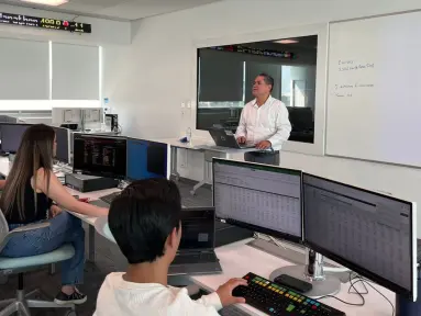 Un maestro que inspira: la historia de Daniel González y su impacto en generaciones del Tec
