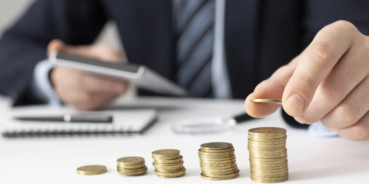 Inversión. Análisis. fuente Freepik