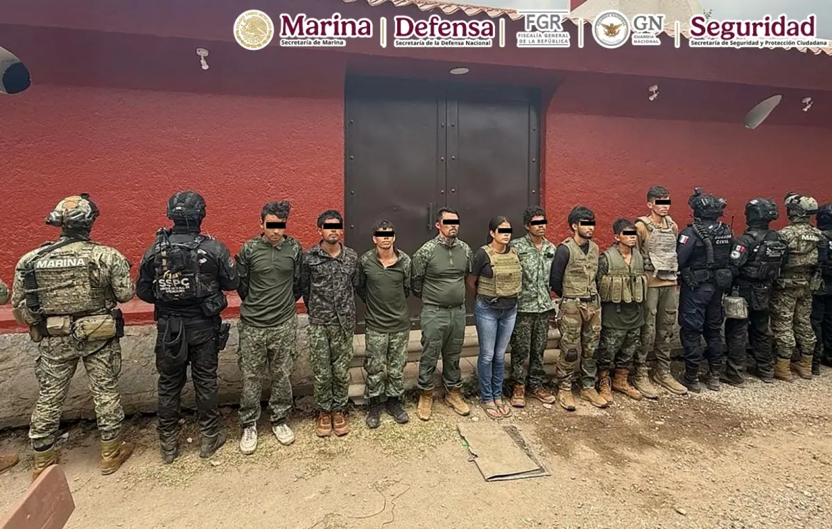 Nueve presuntos miembros del CJNG fueron detenidos en el lugar. Foto: Marina