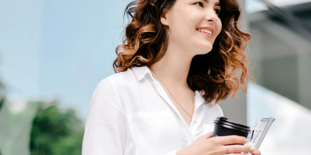 Fondeso lanza programa de microcréditos para mujeres con tasa fija del 0.25 % quincenal.