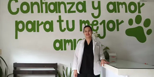 Amor por las mascotas: Karina León, la veterinaria que apostó por Los Ángeles