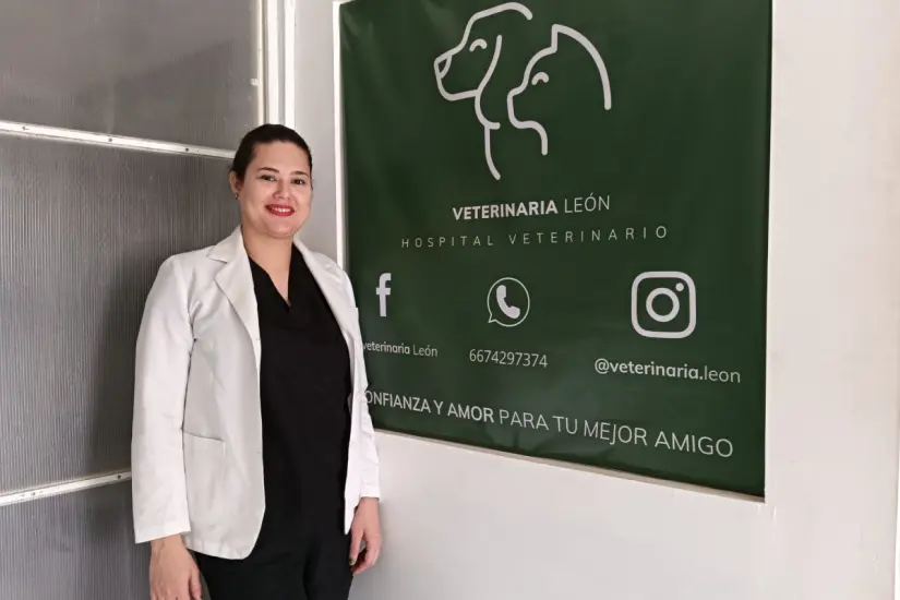 imagen recuadro A Karina León la encuentran en su clínica por el bulevar California #3566, en el fraccionamiento Los Ángeles, pero también en las redes sociales como Veterinaria León.