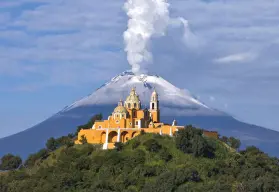 La pirámide más grande del mundo está en Cholula... y ¡tiene una iglesia encima!