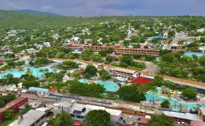 Balnearios con aguas termales en el corredor Cuernavaca-Acapulco; horarios y costos