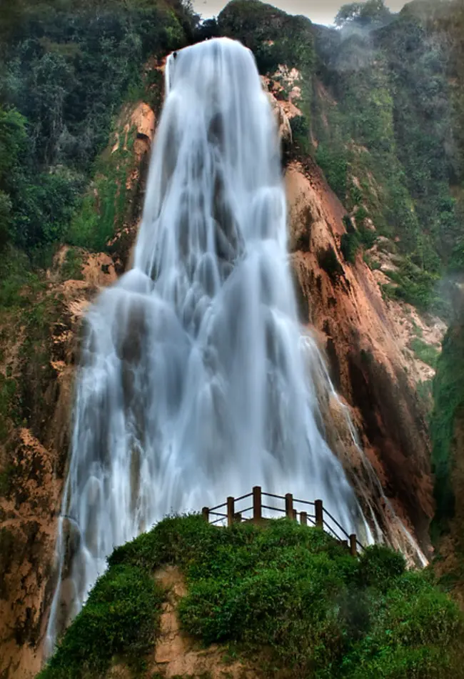 Cascada Velo de Novia en Valle de Bravo, Estado de México. Foto: cortesía Cascada Velo de Novia en Valle de Bravo, Estado de México. Foto: cortesía.