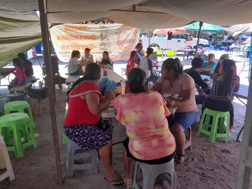 La carpa de la esquina, la más popular con sus taquitos de 10 pesos
