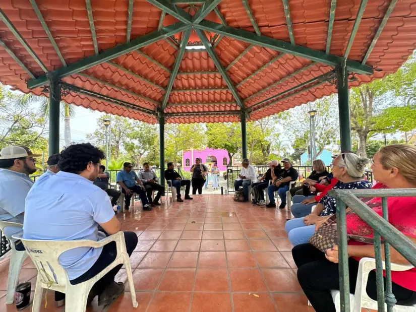El evento contó con la participación de académicos y más personalidades para dar el banderazo blanco del nuevo Jardín Polinizador. Foto: Cortesía. El evento contó con la participación de académicos y más personalidades para dar el banderazo blanco del nuevo Jardín Polinizador. Foto: Cortesía.