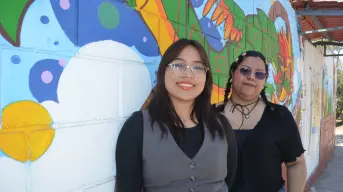 Heidi y Dania embellecen la Primaria Hermanos Flores Magón en Culiacán con un mural cultural que fomenta la Paz